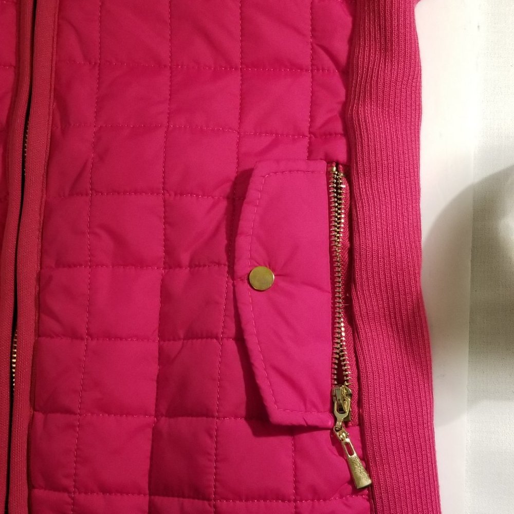 Coral Quilted Vest with Pockets - Picture 5 of 6